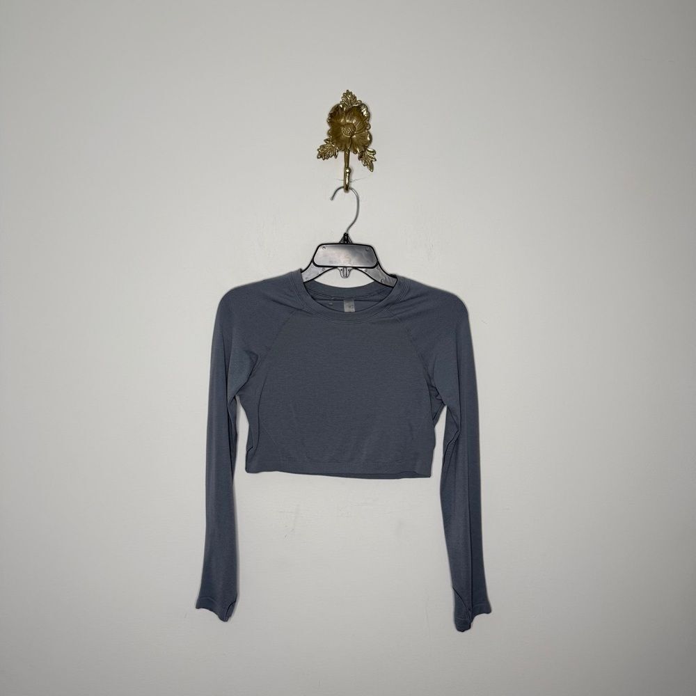 Aritzia Mobility Long Sleeve Crop Top M